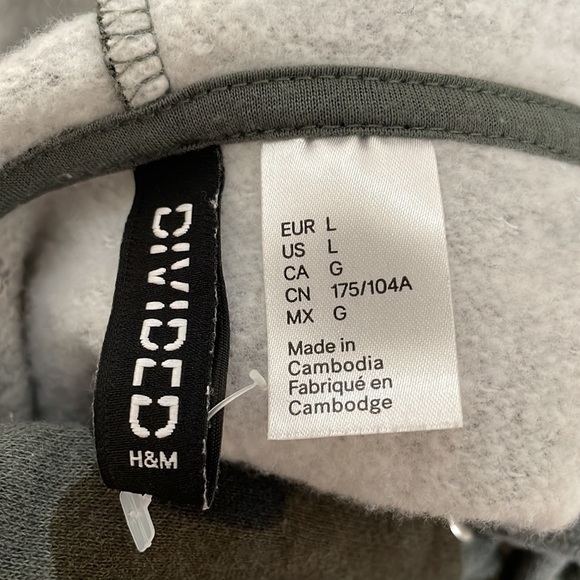 Camouflage Cropped Hoodie Sweatshirt - Picture 5 of 7